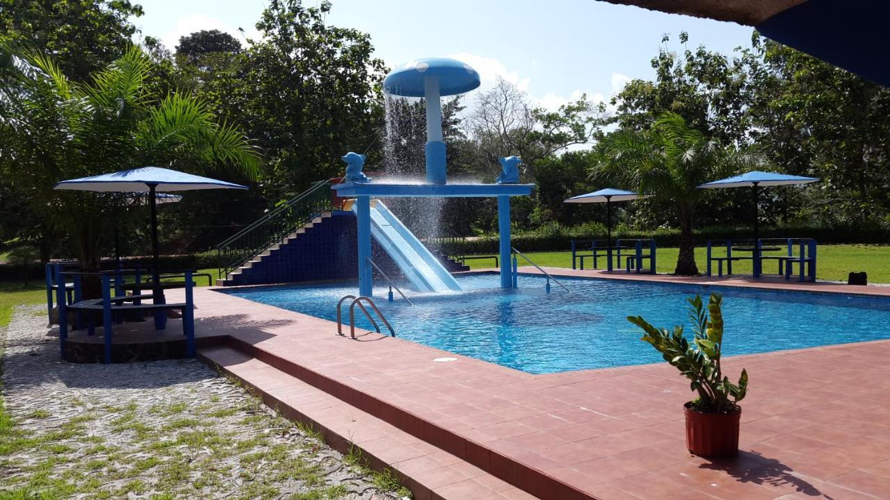 Hacienda Alajuela Hotel Колон Екстериор снимка