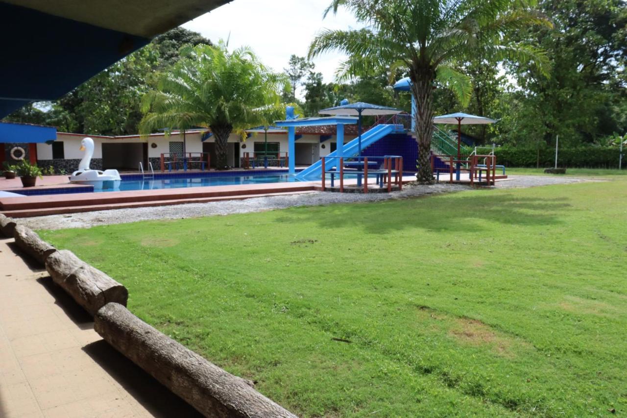 Hacienda Alajuela Hotel Колон Екстериор снимка